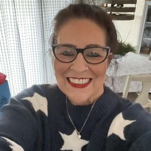 Meet your Posher, Paula